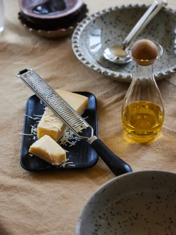 Hanna lång tallrik svart - Bricka