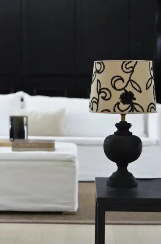 Lampfot Clark svart - Nova Hem