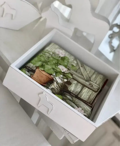 DD Trälåda vit servett dalahäst - Servetthållare