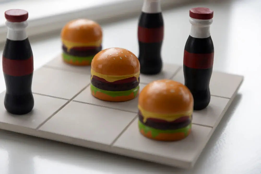 DD Tre i rad ’cola & burgare’ - Spel