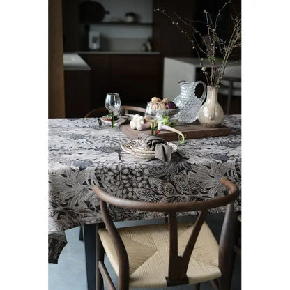 Farah bordsduk 140x300 cm Svart Bordsduk