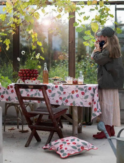 Jordgubbe duk 140x250 cm rosa - Duk