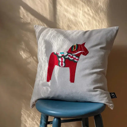 Kuddfodral Rättvik 45x45 cm linne/vit med brodyr - Kuddfodral