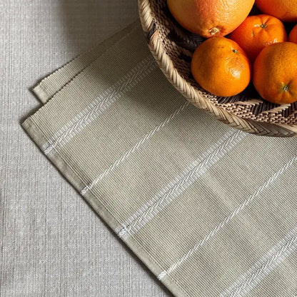 Löpare Herman 33x240 cm linne/vit - Bordslöpare