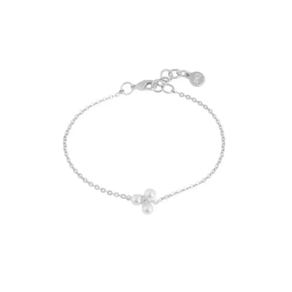 Snö Eira tripple pearl chain brace s/white - Örhängen