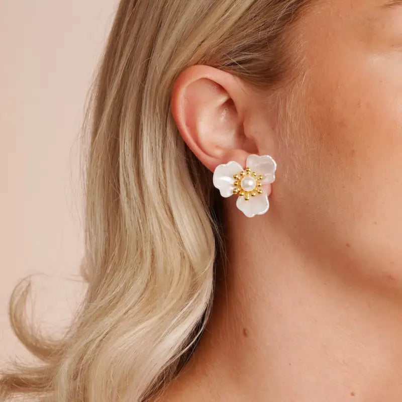 Snö ICON small single flower ear - Örhänge