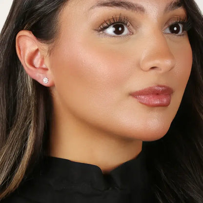 SNÖ Line Pearl ear s/white - Örhängen